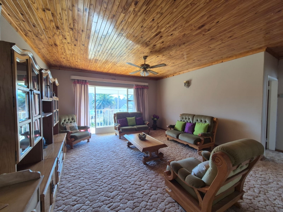 7 Bedroom Property for Sale in Parys Free State